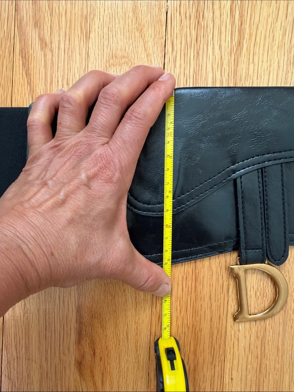 Black Leather Waist Belt with Gold 'D' Charm Accent Large